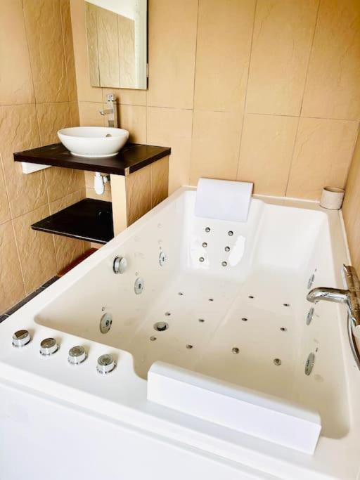 דירות Ecrin Balneo Sauna A Thollon מראה חיצוני תמונה
